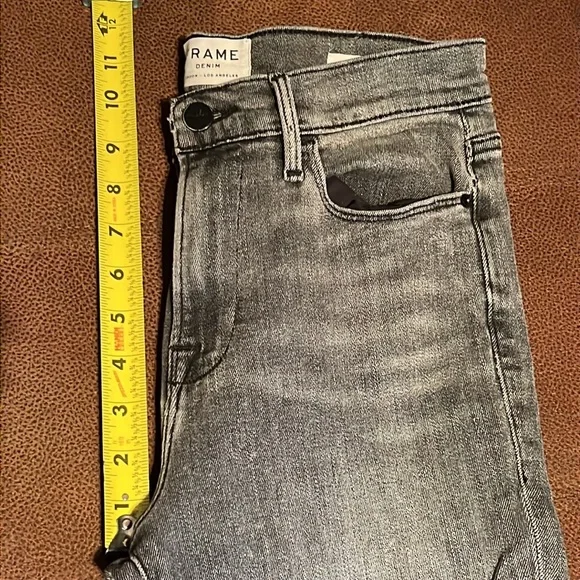 Frame LeHigh Straight Sleepy Hollow Two-Tone Jeans              *All jeans BOGO* - Picture 10 of 16